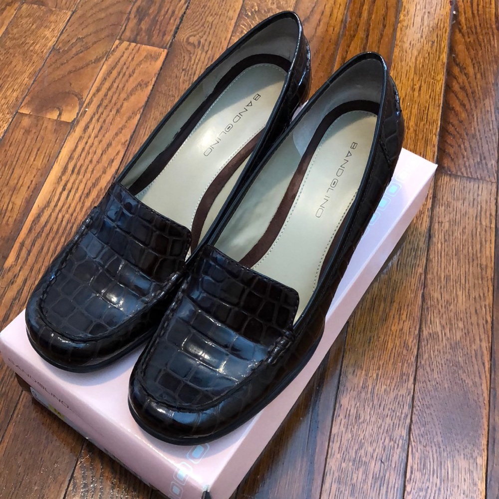 Faux snakeskin heeled loafers